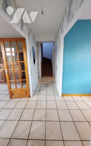 CARHAIX - MAISON 6 PIECES