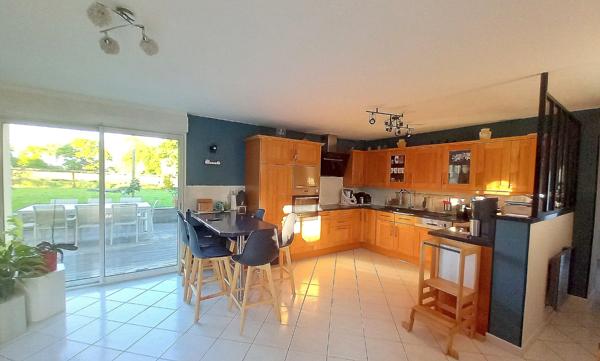 Propriété avec longère en pierres 8 pièces - 5 chambres - terrain 2,5ha