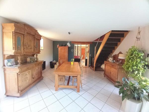 Propriété avec longère en pierres 8 pièces - 5 chambres - terrain 2,5ha