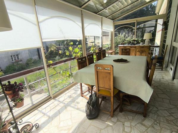 Maison centre ville avec jardin et garage