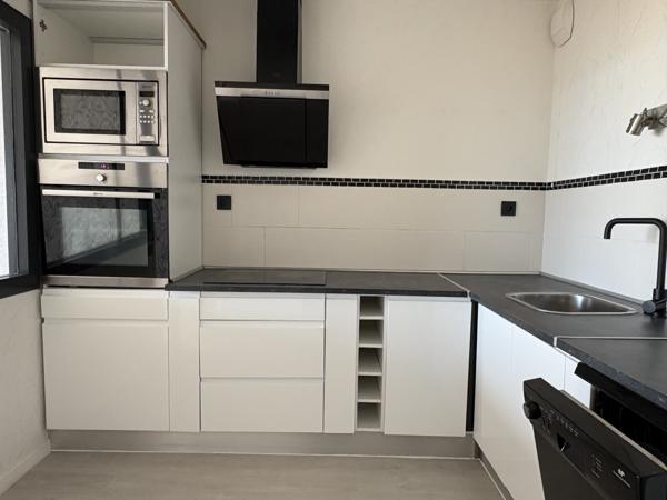 Appartement
         2 pièces
        - 42 m² Exclusivité 260 000 € *