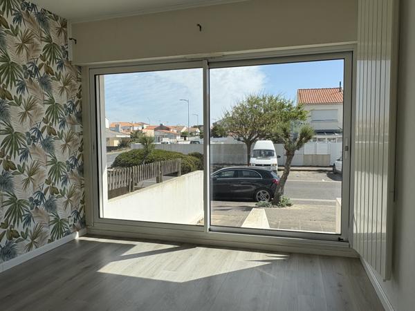 Appartement
         2 pièces
        - 42 m² Exclusivité 260 000 € *
