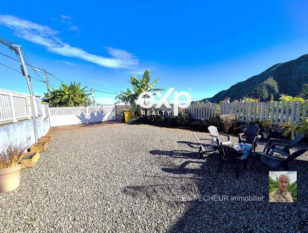 LA POSSESSION / DOS D'ANE / GRANDE MAISON AVEC POTENTIEL