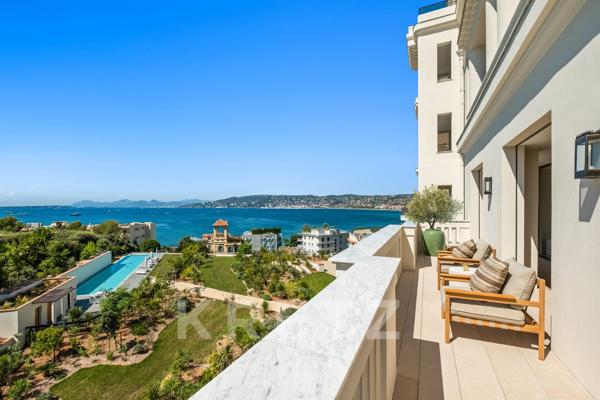 CAP D'ANTIBES : Splendide 4 pièces avec vue mer panoramique