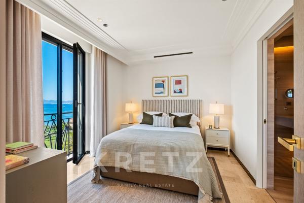 CAP D'ANTIBES : Splendide 4 pièces avec vue mer panoramique