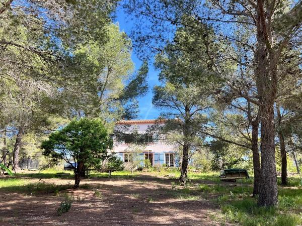 Villa de charme 174?m² – 7?000?m² de terrain, box à chevaux, calme absolu, prés Perpignan
