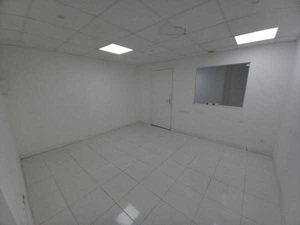 Location bureau Baie-Mahault - 160 m² - 3 387 €/mois