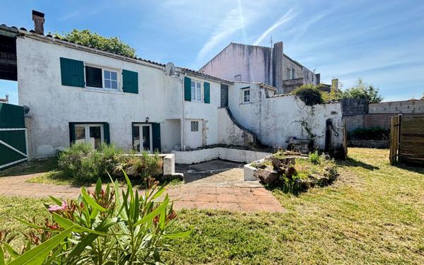 Maison à vendre    7 pièces •  Saint-Georges-d'Oléron