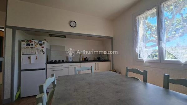 Vente                                                      Maison de ville
                        
                     7 pièces                      168 m2                     à Berriac