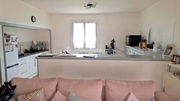 Vente                                                      Maison de ville
                        
                     7 pièces                      168 m2                     à Berriac