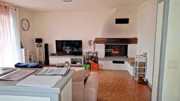 Vente                                                      Maison de ville
                        
                     7 pièces                      168 m2                     à Berriac