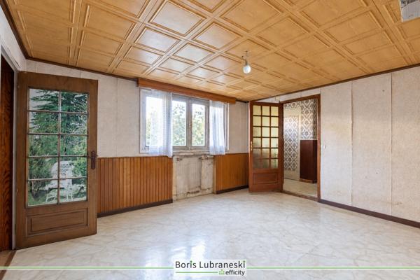 Maison
         9 pièces
        - 191 m² Exclusivité 198 000 €*