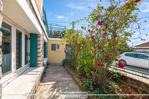 Maison
         9 pièces
        - 191 m² Exclusivité 198 000 €*