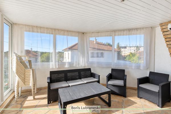 Maison
         9 pièces
        - 191 m² Exclusivité 198 000 €*