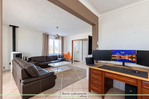 Maison
         9 pièces
        - 191 m² Exclusivité 198 000 €*
