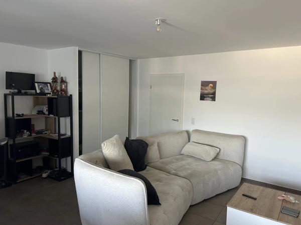 Vente                                                      Appartement
                        
                     3 pièces                      69 m2                     à Voglans