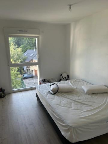 Vente                                                      Appartement
                        
                     3 pièces                      69 m2                     à Voglans
