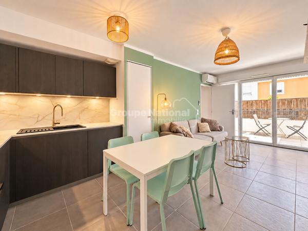 ENSUES LA REDONNE: Appartement de type 2 de 36.1 m2 situé au rez de chaussée résidence "Les Coulins" avec place de parking et cave , Ensues la redonne