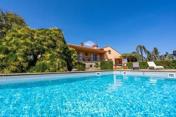 Villa d’architecte au charme intemporel dans un secteur recherché