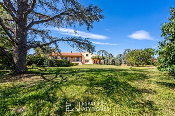 Villa d’architecte au charme intemporel dans un secteur recherché