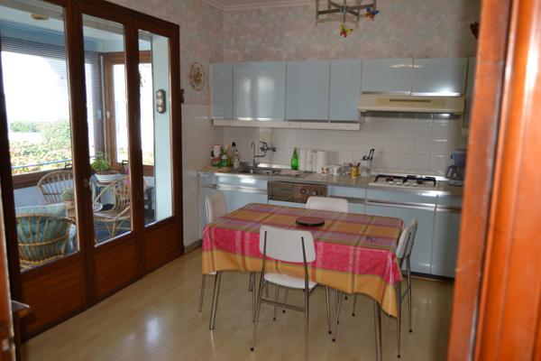 Plougasnou (29630) Plougasnou bourg, maison 1950 toiture refaite sur 600 m2 de jardin clos.