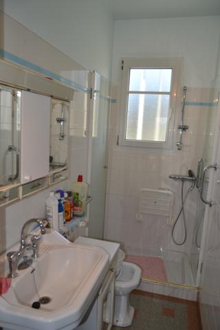 Plougasnou (29630) Plougasnou bourg, maison 1950 toiture refaite sur 600 m2 de jardin clos.