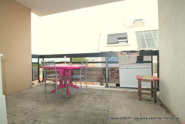 Sète (34200) T2 de 37 m2 + Terrasse 7,61 m2 avec vue sur étang l'étang de Thau au cœur du centre-ville de Sète !