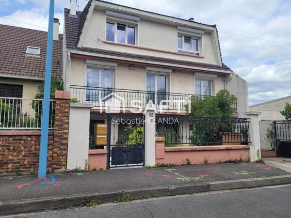 Maison de 164 m² divisée en 2 appartements à Bobigny