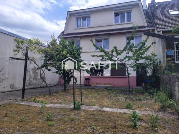 Maison de 164 m² divisée en 2 appartements à Bobigny