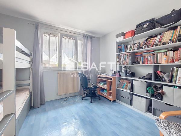 Maison de 164 m² divisée en 2 appartements à Bobigny