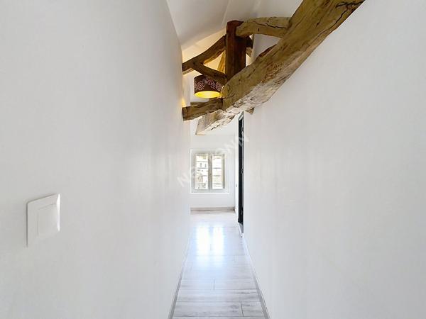 Maison familiale en pierre à vendre dans le bourg du Fief Sauvin
