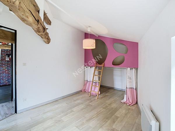 Maison familiale en pierre à vendre dans le bourg du Fief Sauvin