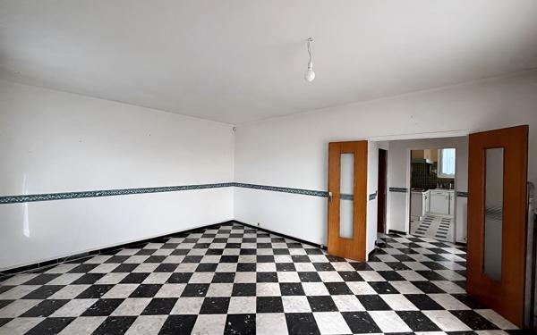 Maison à vendre    7 pièces •  Redessan