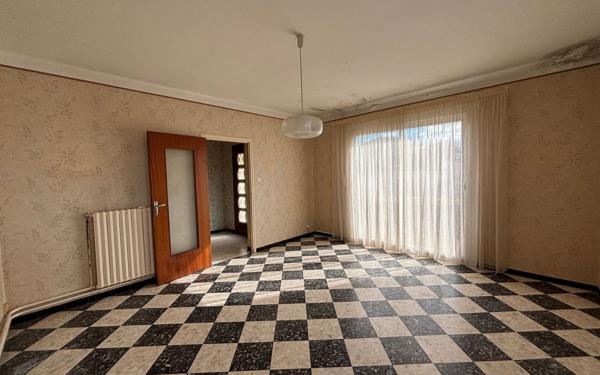 Maison à vendre    7 pièces •  Redessan