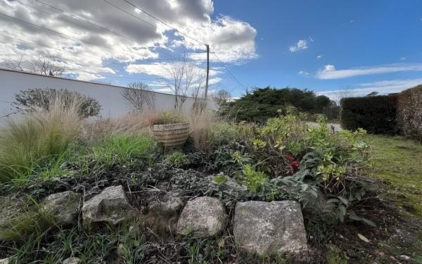 Maison à vendre    7 pièces •  Redessan