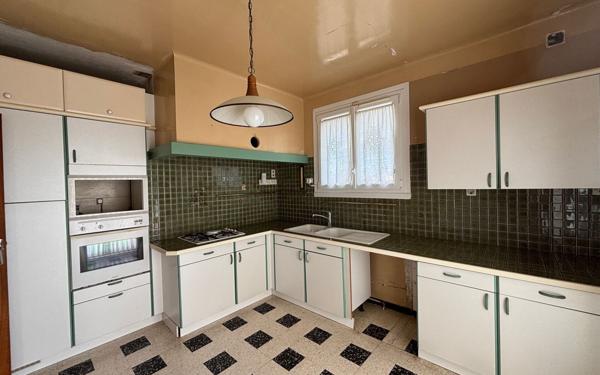 Maison à vendre    7 pièces •  Redessan