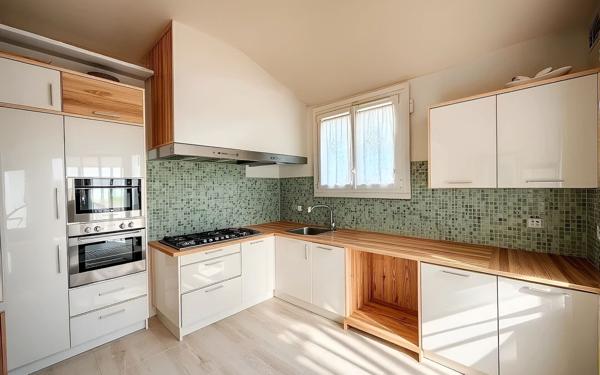 Maison à vendre    7 pièces •  Redessan