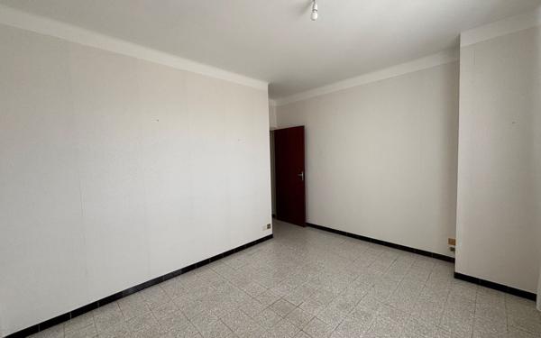 Maison à vendre    7 pièces •  Redessan