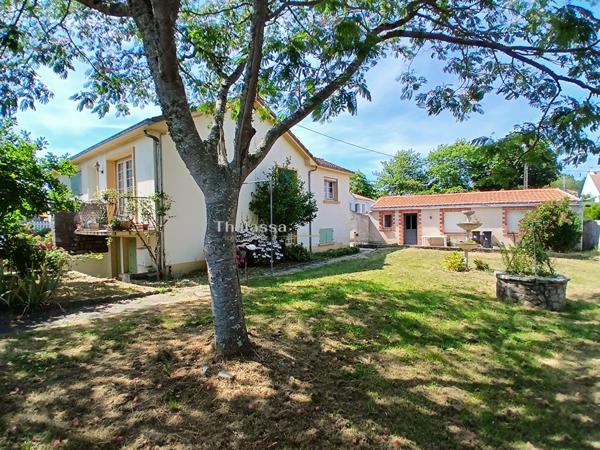 Maison Pornic 9 pièce(s) 170 m2 & Dépendances,  
Pornic 44210
