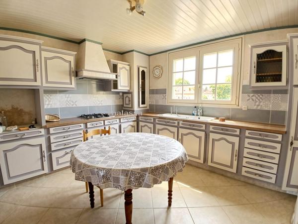 Maison Pornic 9 pièce(s) 170 m2 & Dépendances,  
Pornic 44210