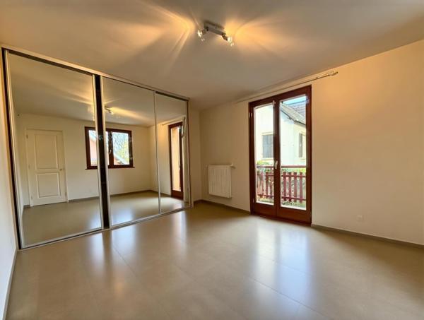Maison de Charme 180 m2 8 Pièces Terrain 11 ares plein SUD 598 000 € H.A.I.*