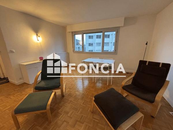 Location Appartement 3 pièces 64.9 m² - 38 PLACE RABELAIS Tours 37000