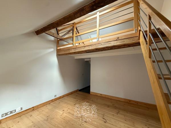 QPV - Vieux Lille - T3 bis en duplex non meublé