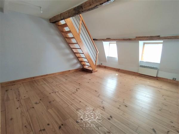 QPV - Vieux Lille - T3 bis en duplex non meublé
