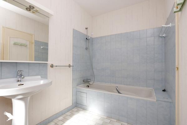 Maison à vendre 350 000 € Saint-Avertin 8 p 189 m² DPE D