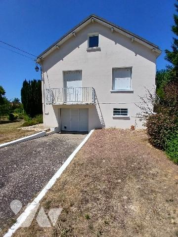 Pavillon avec terrain clos et dépendances