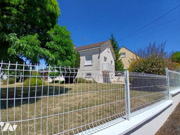Pavillon avec terrain clos et dépendances
