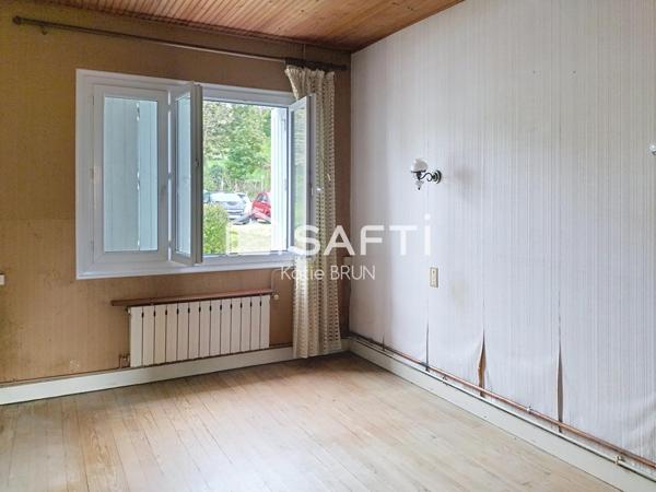 MAISON DE TYPE T5  - A RENOVER - ENVIRON 88 m²