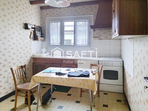 MAISON DE TYPE T5  - A RENOVER - ENVIRON 88 m²
