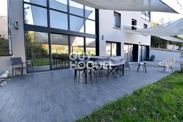 MAISON À VENDRE DE 7 PIÈCES DE 226,42 M²